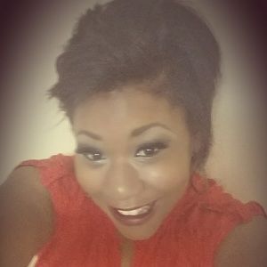 Meet your Posher, Ayisha